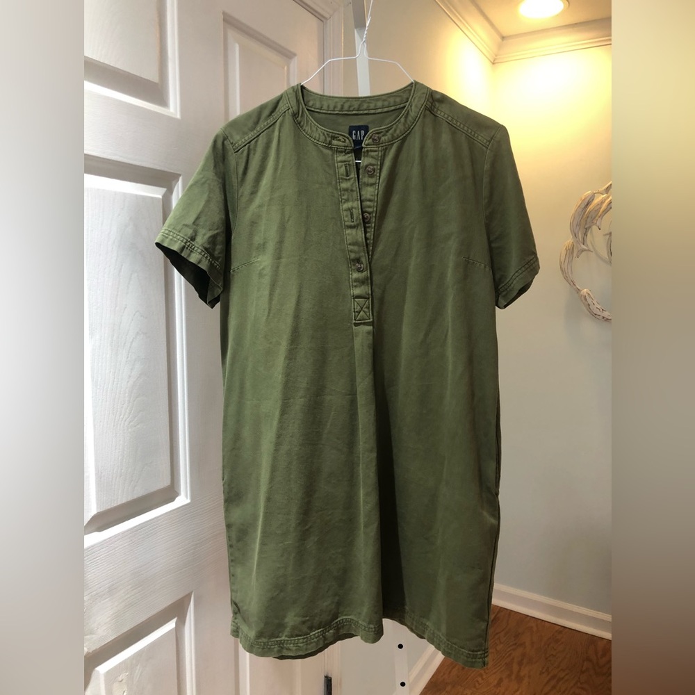 GAP WoMen's Olive Green Short Sleeve Shirt dress